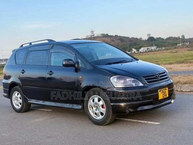 Toyota Ipsum 2004 Black