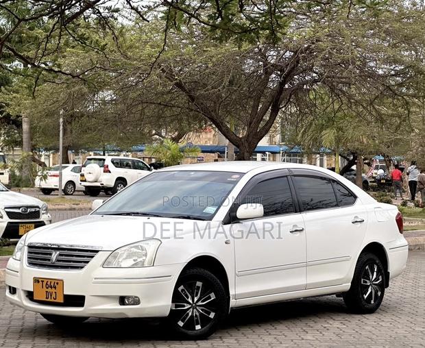 Toyota Premio 2005 White