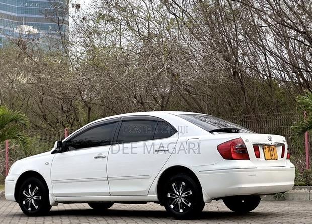 Toyota Premio 2005 White