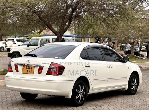 Toyota Premio 2005 White