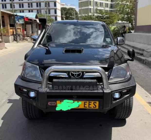 Toyota Hilux 2006 Black