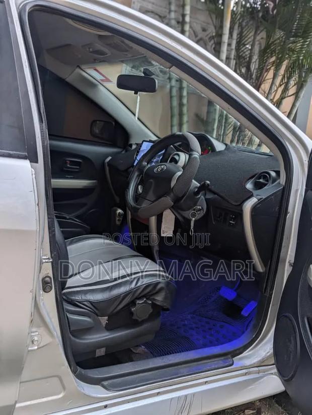 Toyota IST 2005 Silver