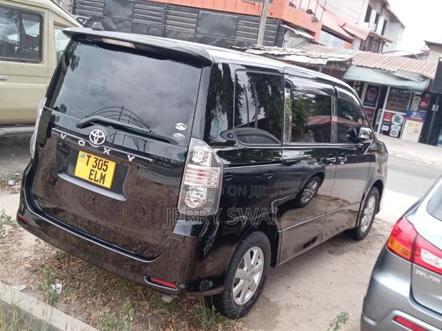 Toyota Noah 2008 Black