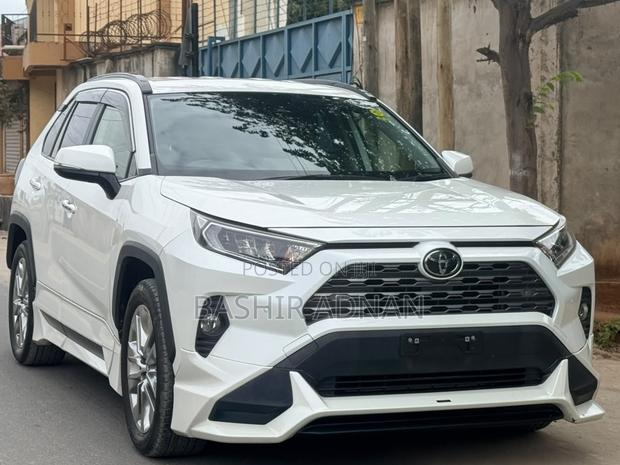Toyota RAV4 2020 Off white