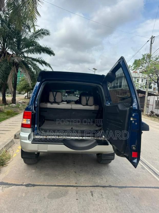 Mitsubishi Pajero 2007 Blue