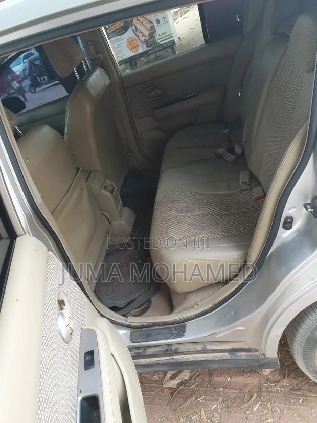 Nissan Tiida 2003 Silver