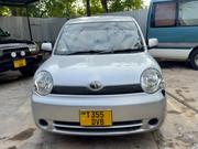 Toyota Sienta 2005 Silver for sale