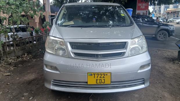 Toyota Alphard 2005 Silver