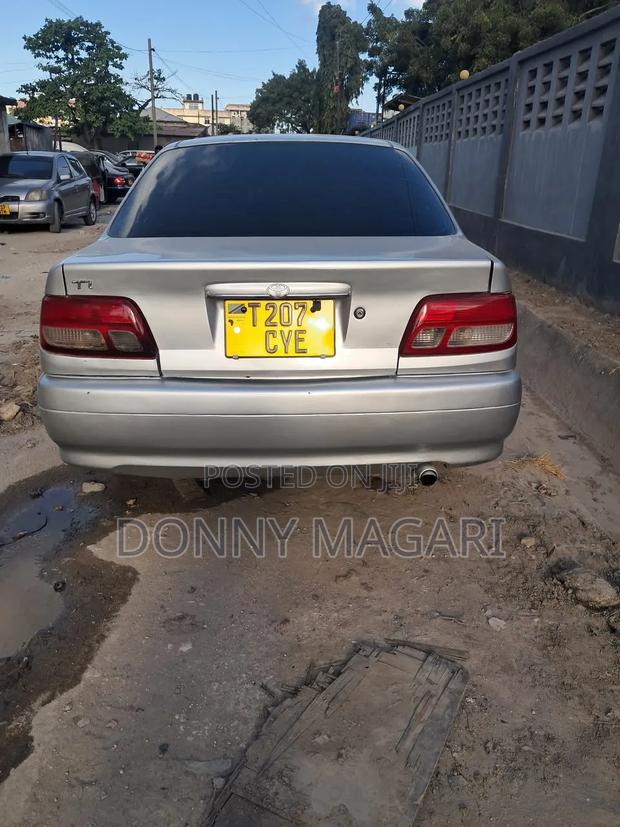 Toyota Carina 2001 Silver