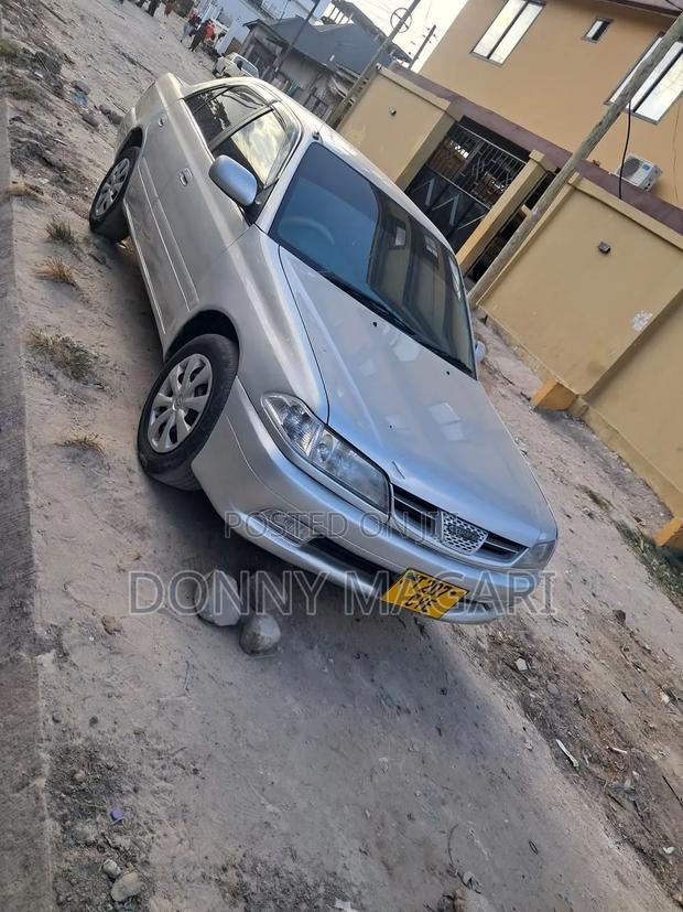 Toyota Carina 2001 Silver
