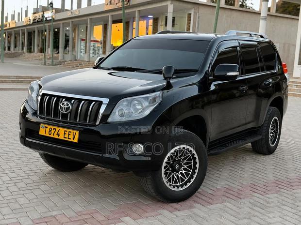 Toyota Land Cruiser Prado 2010 Black