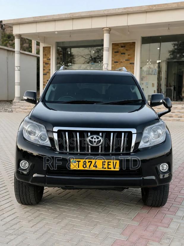 Toyota Land Cruiser Prado 2010 Black