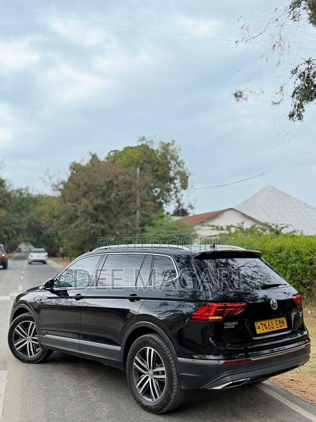 Volkswagen Tiguan 2019 Black