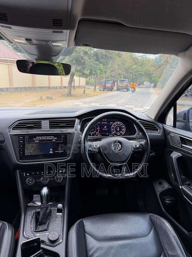 Volkswagen Tiguan 2019 Black