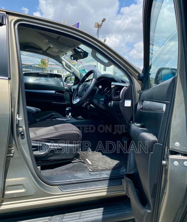 Toyota Hilux Revo Double Cab Deisel 2.4 AWD 2022 Gray