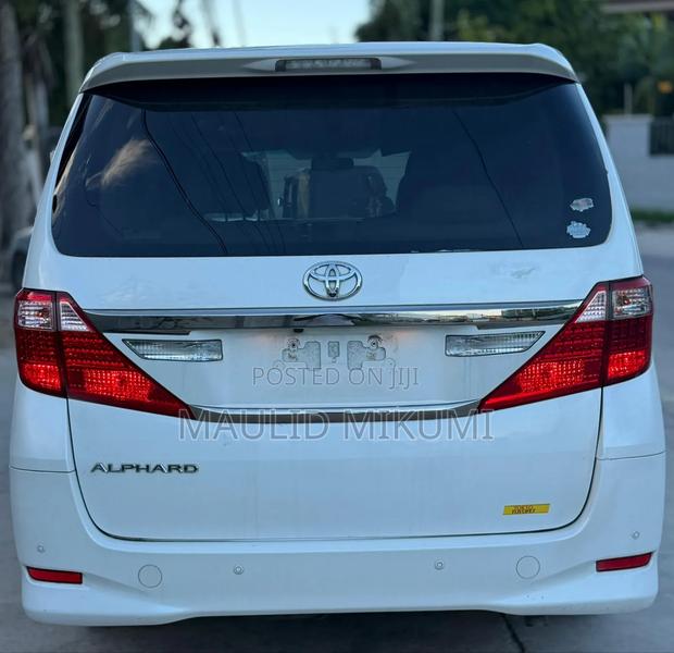 Toyota Alphard 2009 White