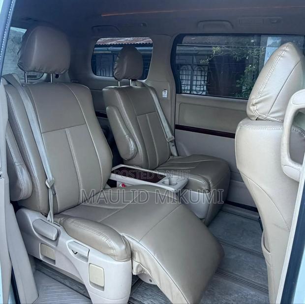 Toyota Alphard 2009 White