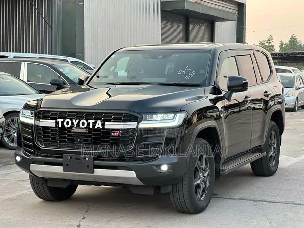 Toyota Land Cruiser 2025 Black
