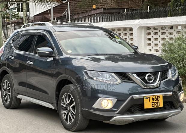 Nissan X-Trail 2015 Gray