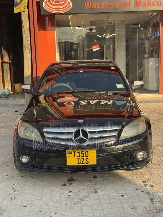Mercedes-Benz C200 2009 Black